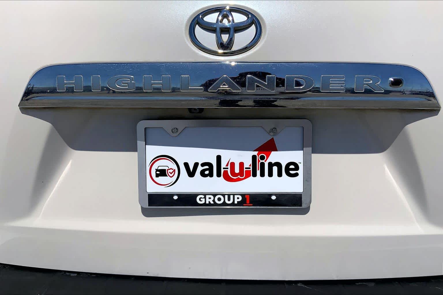 2012 Toyota Highlander  Blizzard Pearl at Mac Haik Ford
