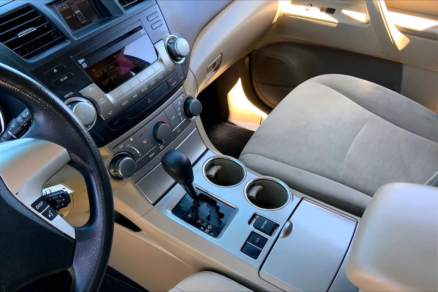 2012 Toyota Highlander  Blizzard Pearl at Mac Haik Ford