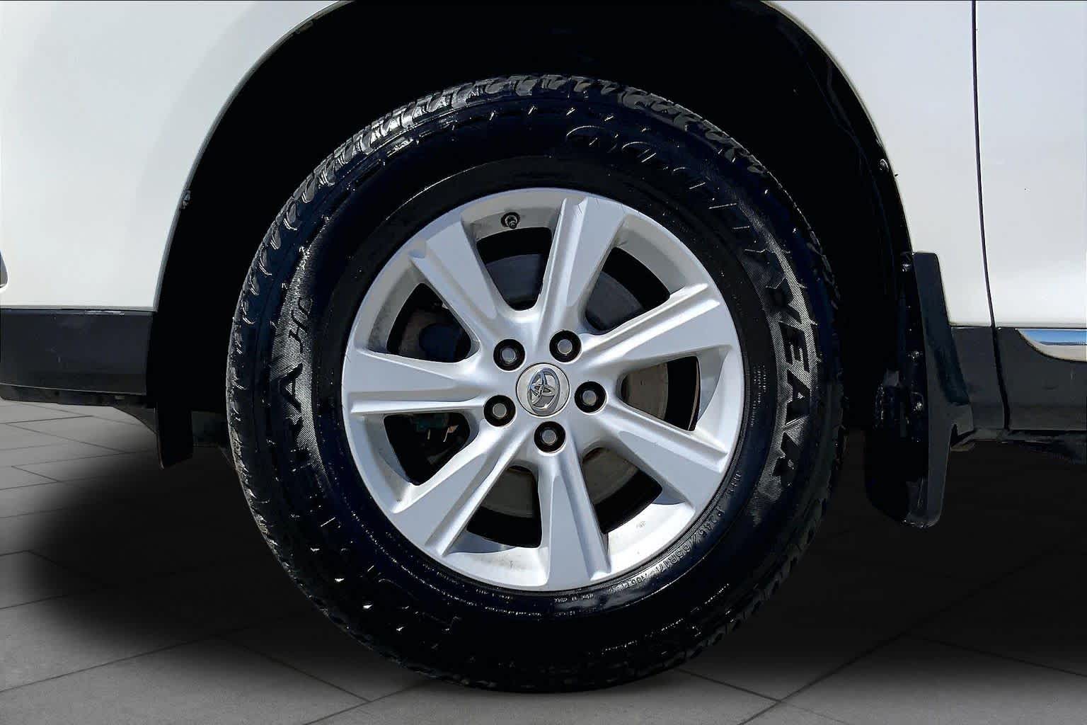 2012 Toyota Highlander  Blizzard Pearl at Mac Haik Ford