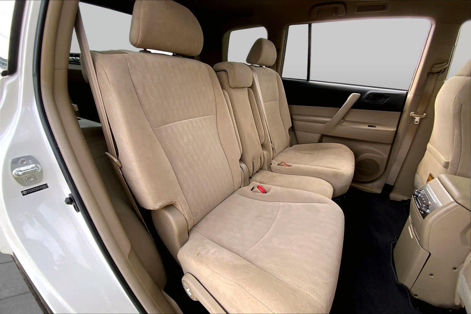 2012 Toyota Highlander photo 19 of 35