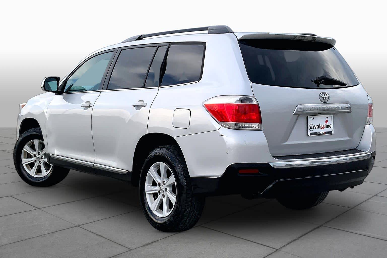 2013 Toyota Highlander Plus Classic Silver Metallic at Ron Craft Chevrolet Cadillac