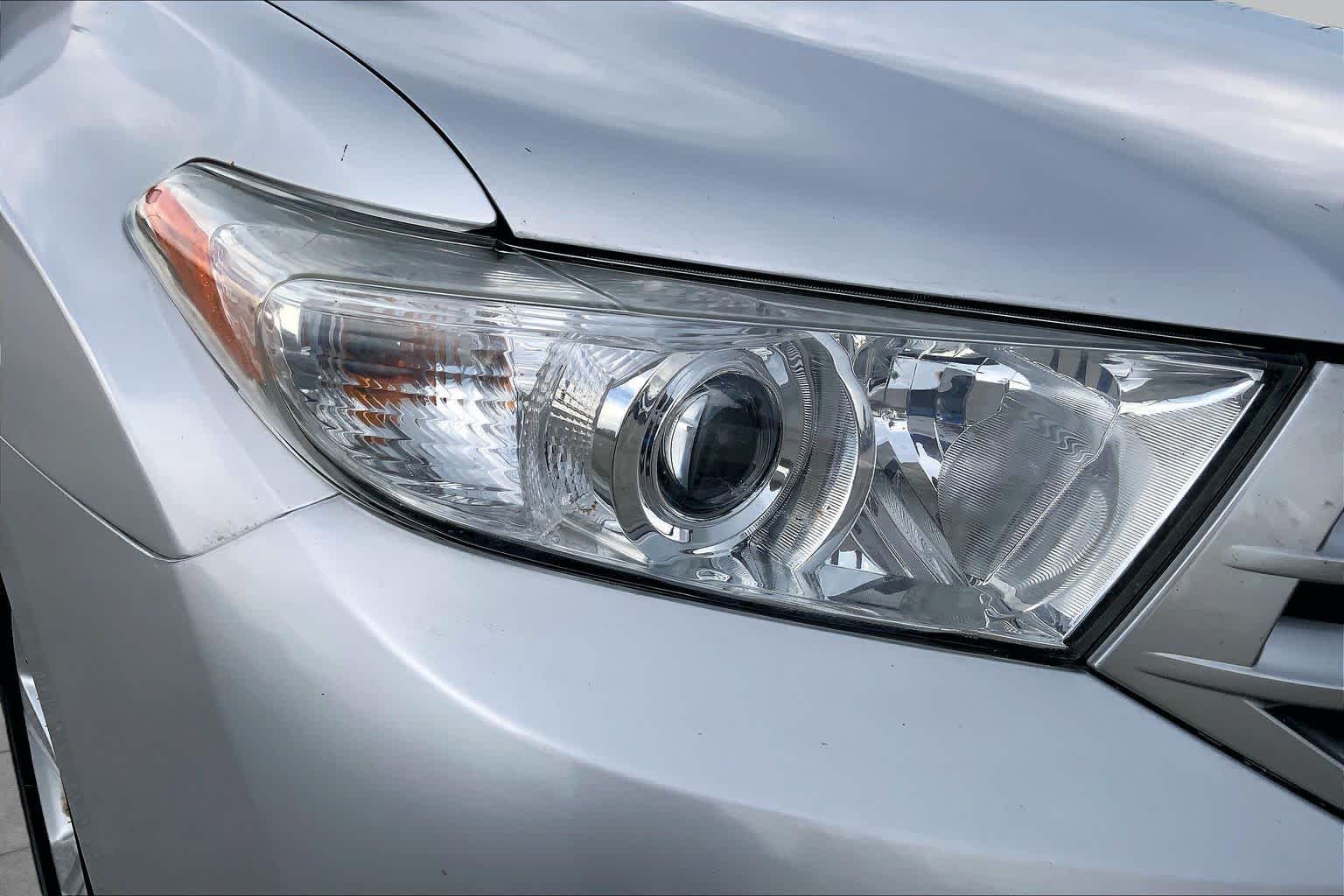 2013 Toyota Highlander Plus Classic Silver Metallic at Ron Craft Chevrolet Cadillac
