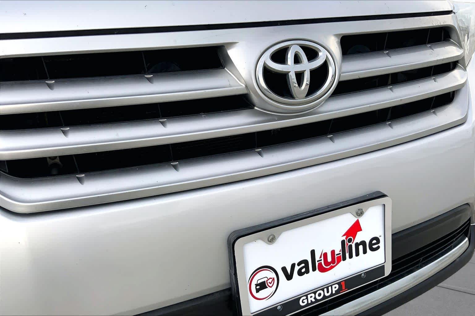 2013 Toyota Highlander Plus Classic Silver Metallic at Ron Craft Chevrolet Cadillac