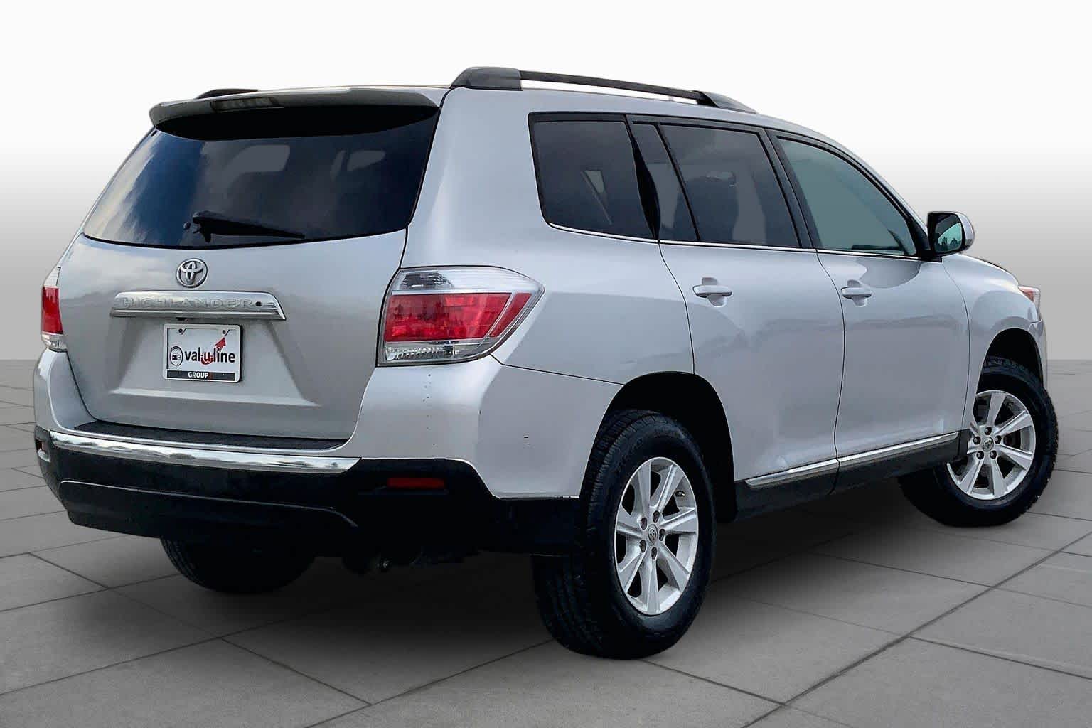 2013 Toyota Highlander Plus Classic Silver Metallic at Ron Craft Chevrolet Cadillac