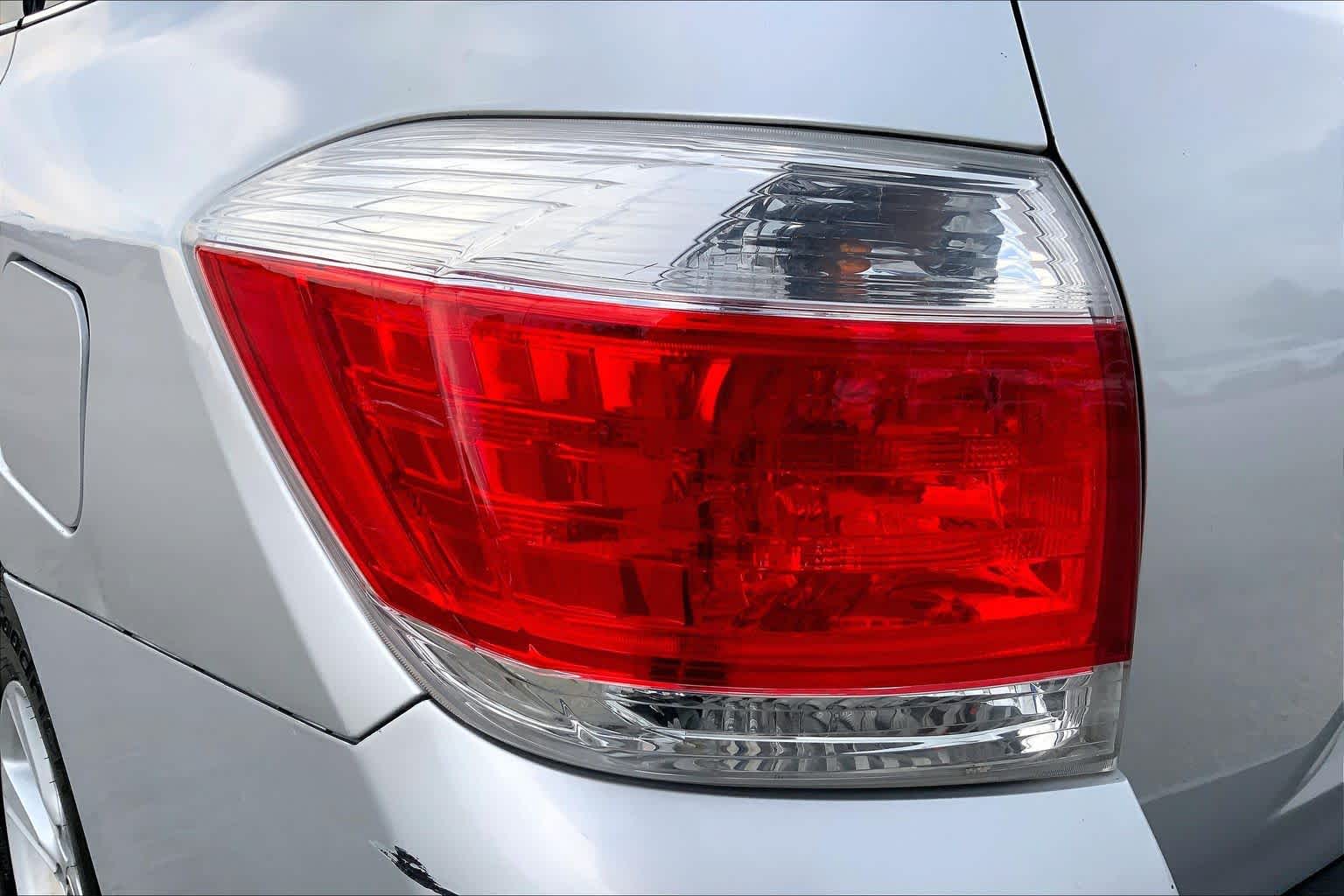 2013 Toyota Highlander Plus Classic Silver Metallic at Ron Craft Chevrolet Cadillac