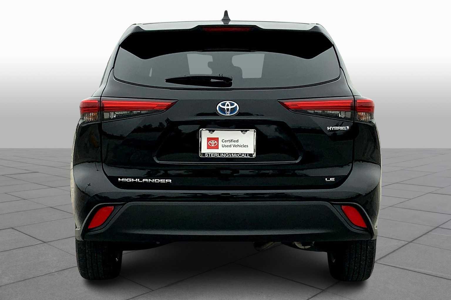 2023 Toyota Highlander Hybrid LE Midnight Black Metallic at Group 1 Toyota Southwest