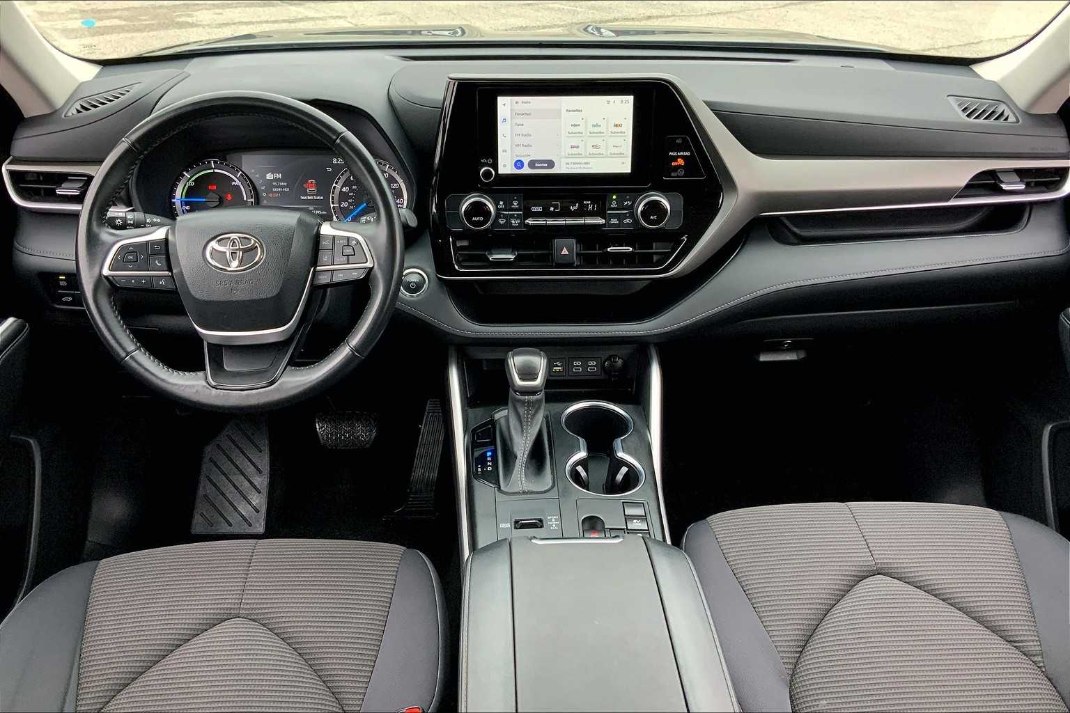 2023 Toyota Highlander Hybrid LE Midnight Black Metallic at Group 1 Toyota Southwest