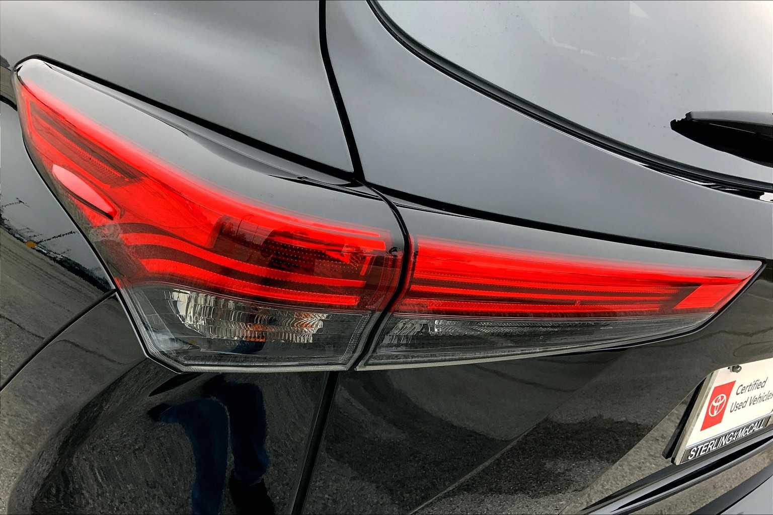 2023 Toyota Highlander Hybrid LE Midnight Black Metallic at Group 1 Toyota Southwest