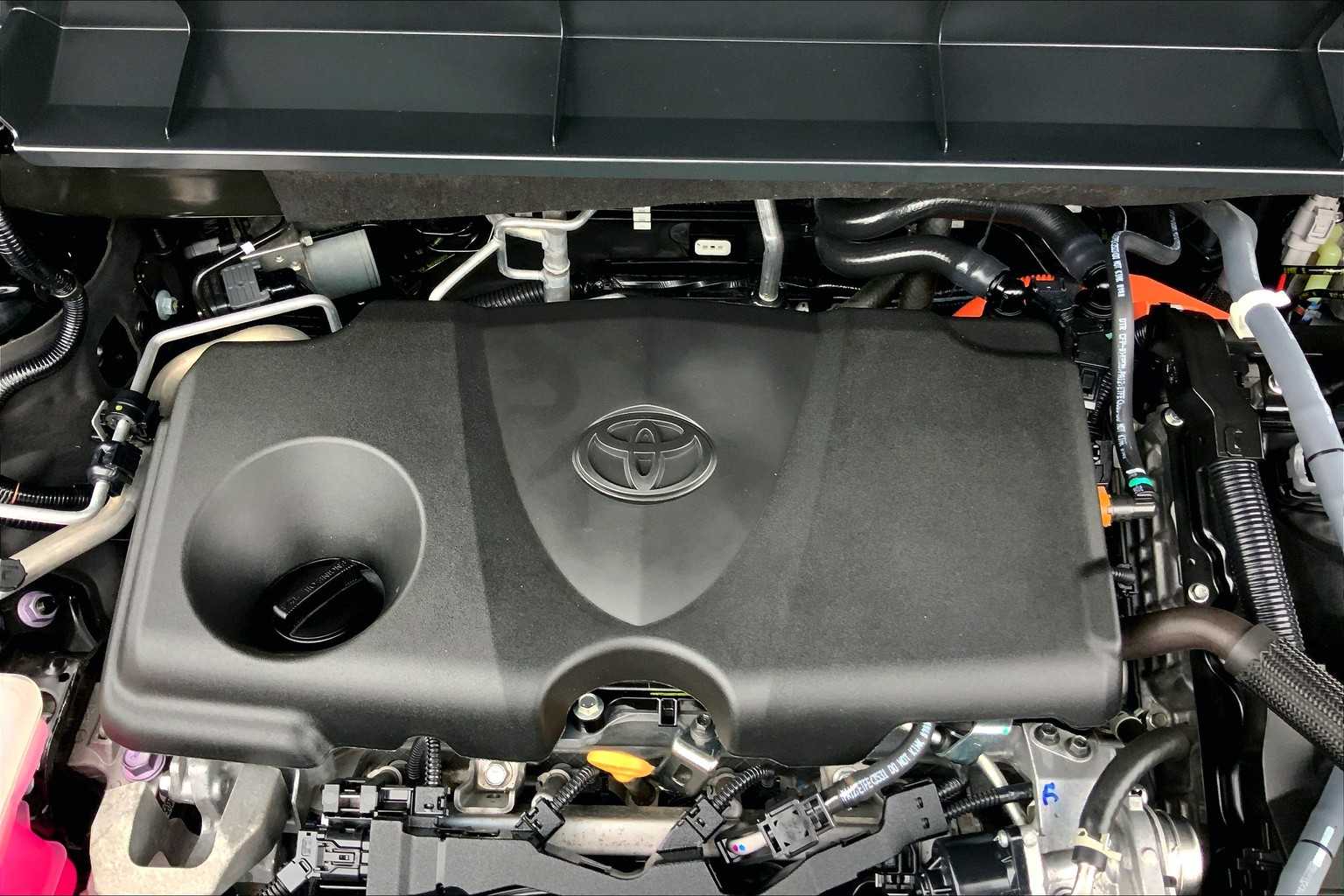 2023 Toyota Highlander Hybrid LE Midnight Black Metallic at Group 1 Toyota Southwest