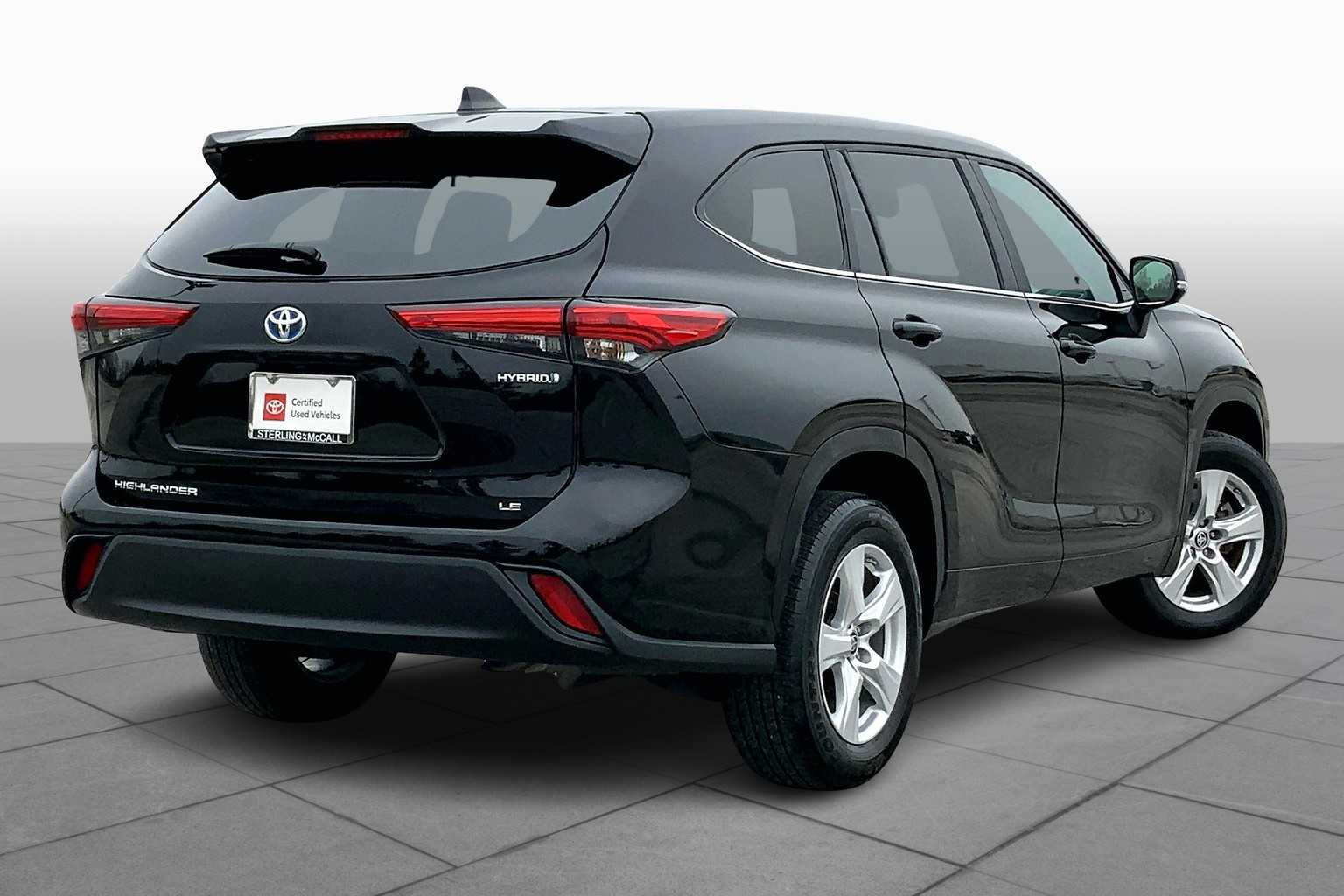 2023 Toyota Highlander Hybrid LE Midnight Black Metallic at Group 1 Toyota Southwest