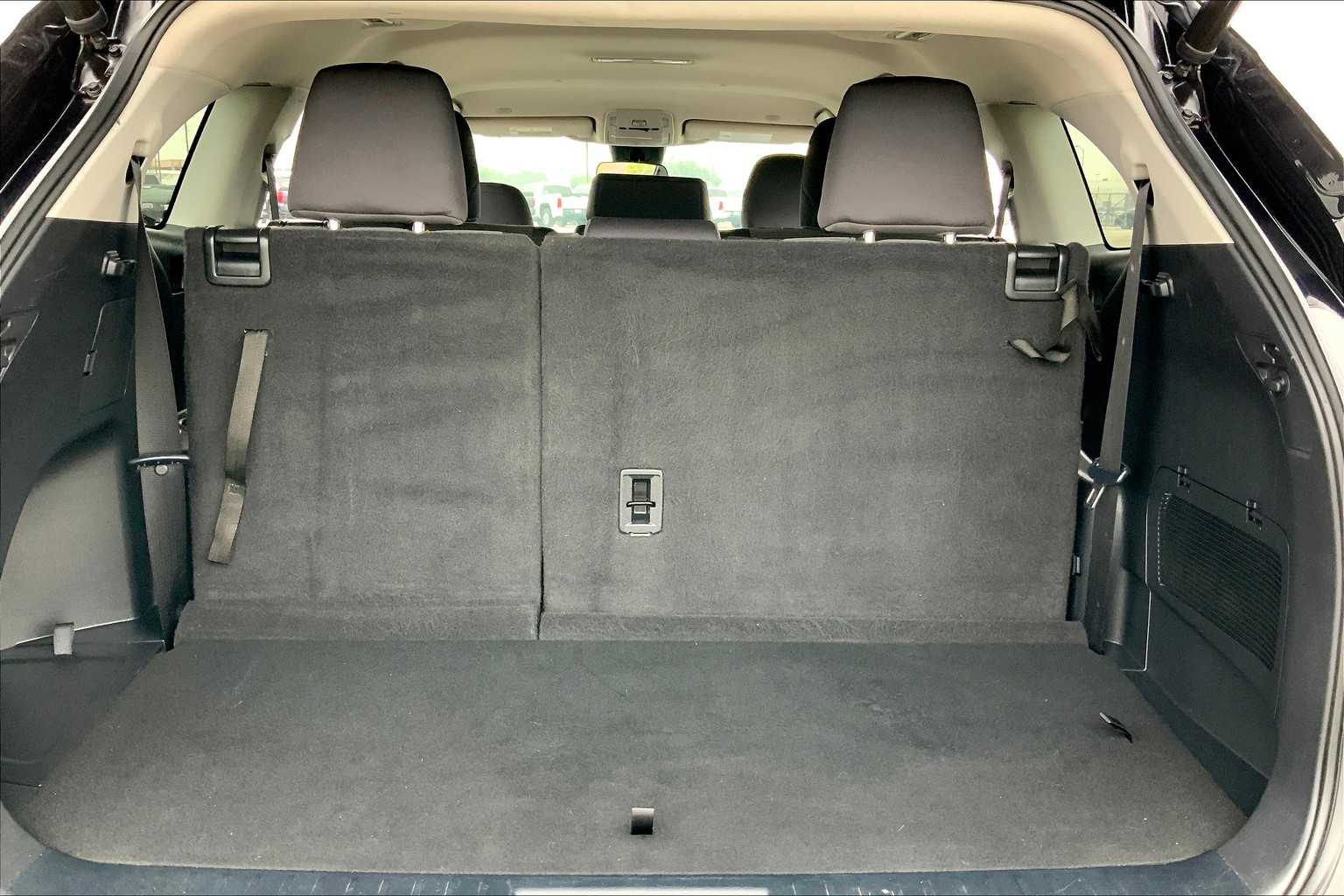 2023 Toyota Highlander Hybrid LE Midnight Black Metallic at Group 1 Toyota Southwest