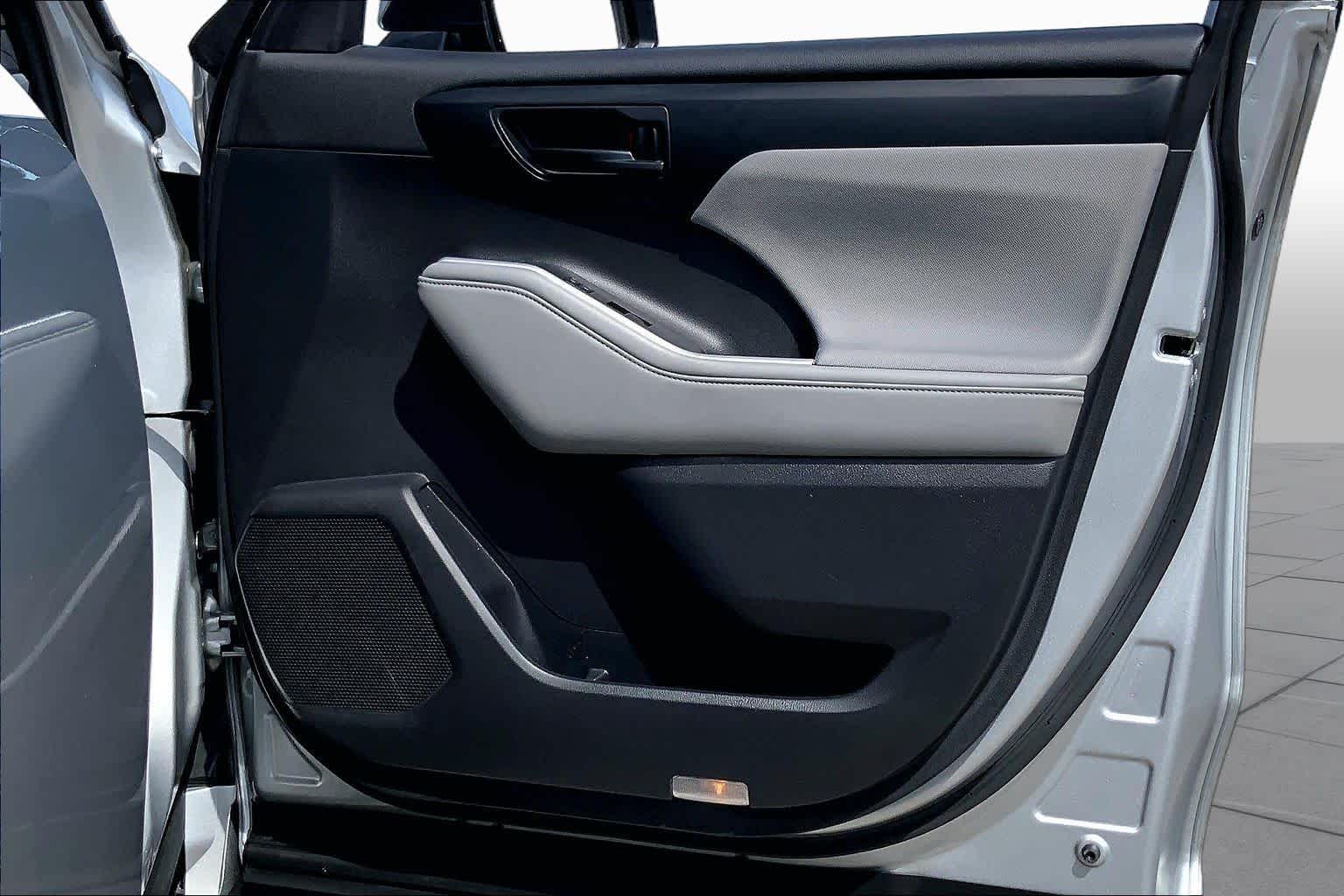 2023 Toyota Highlander Hybrid LE Celestial Silver Metallic at Honda of Clear Lake