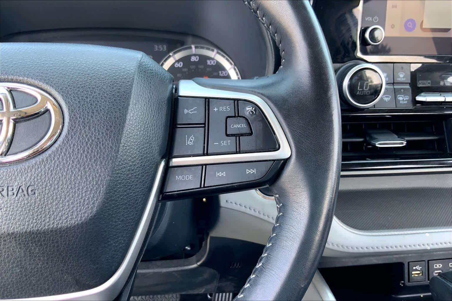 2023 Toyota Highlander Hybrid LE Celestial Silver Metallic at Honda of Clear Lake