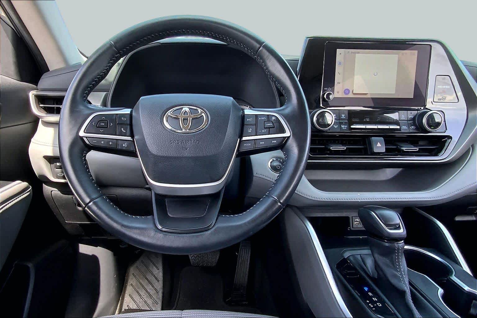 2023 Toyota Highlander Hybrid LE Celestial Silver Metallic at Honda of Clear Lake