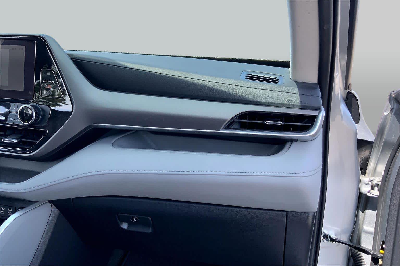 2023 Toyota Highlander Hybrid LE Celestial Silver Metallic at Honda of Clear Lake