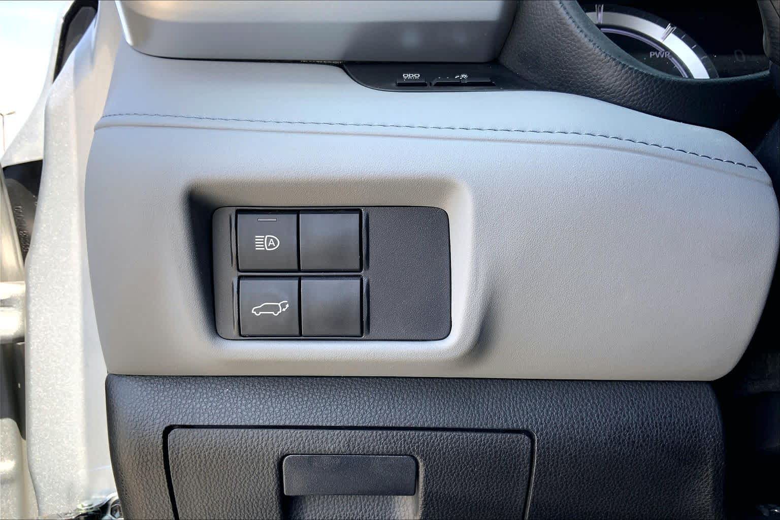 2023 Toyota Highlander Hybrid LE Celestial Silver Metallic at Honda of Clear Lake
