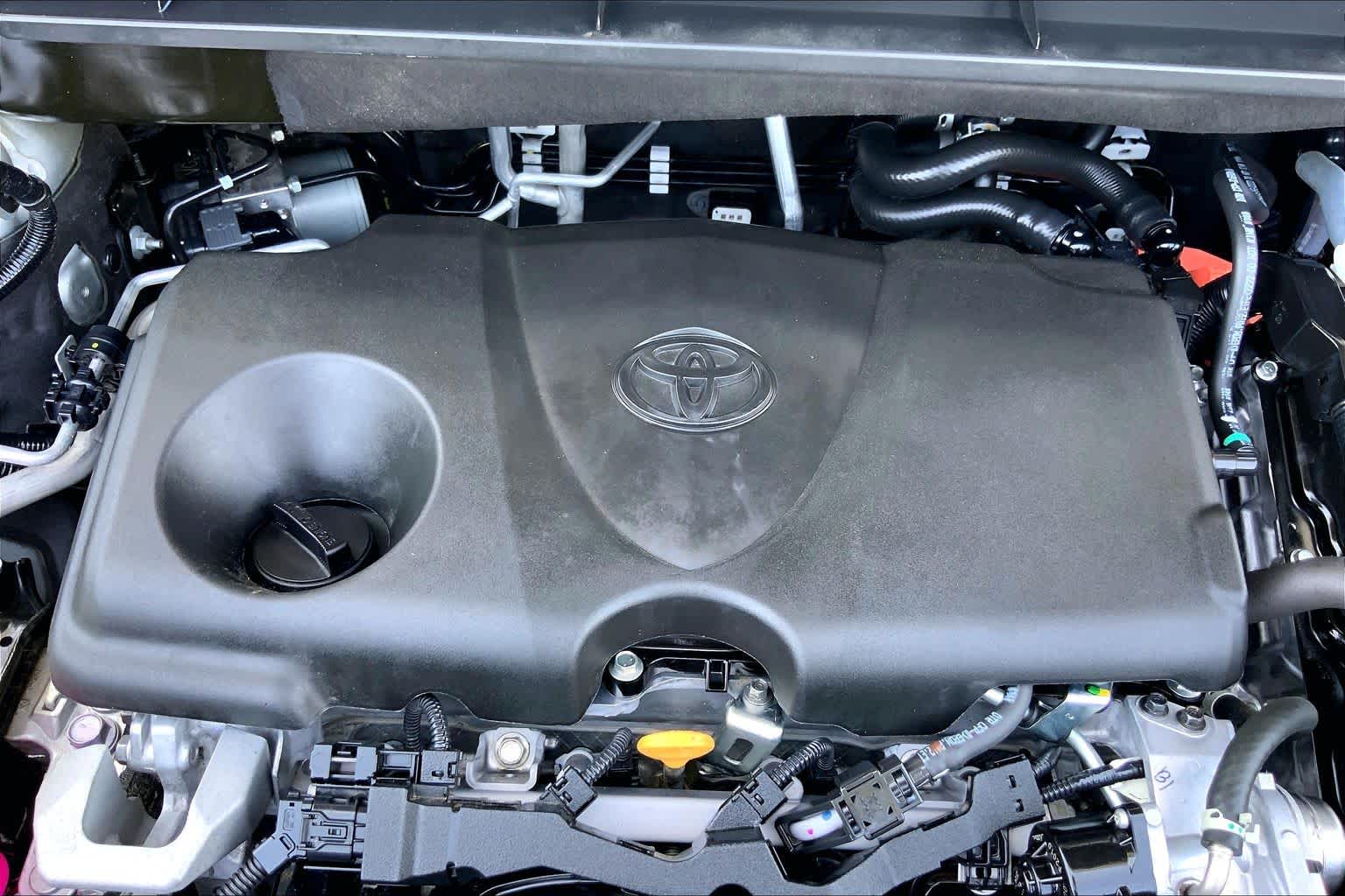 2023 Toyota Highlander Hybrid LE Celestial Silver Metallic at Honda of Clear Lake
