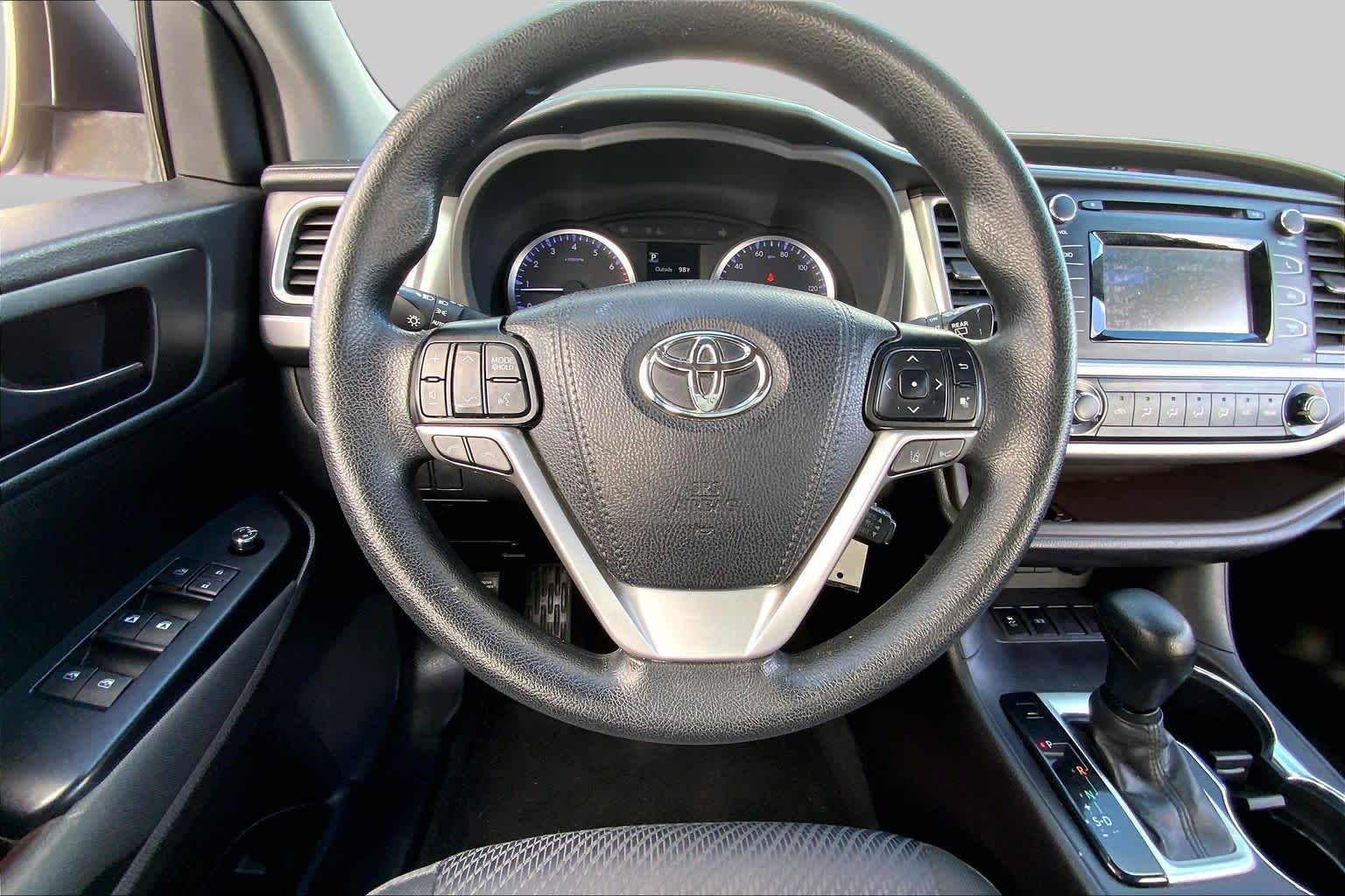 2019 Toyota Highlander LE Celestial Silver Metallic at Mac Haik CDJR North Houston