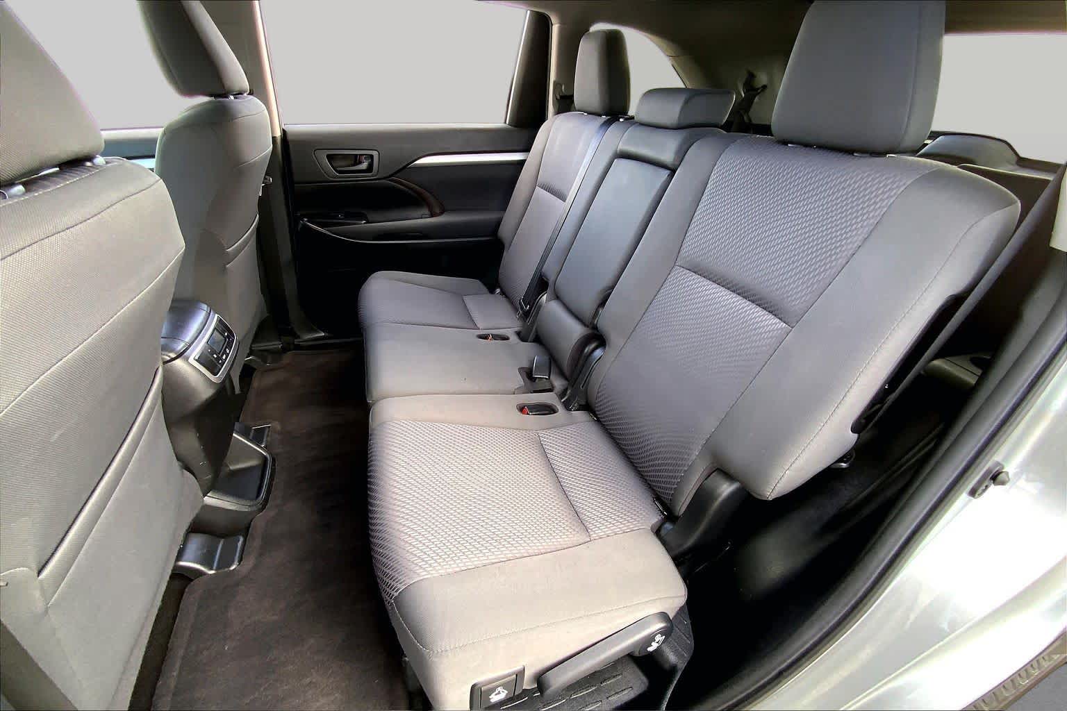 2019 Toyota Highlander LE Celestial Silver Metallic at Mac Haik CDJR North Houston