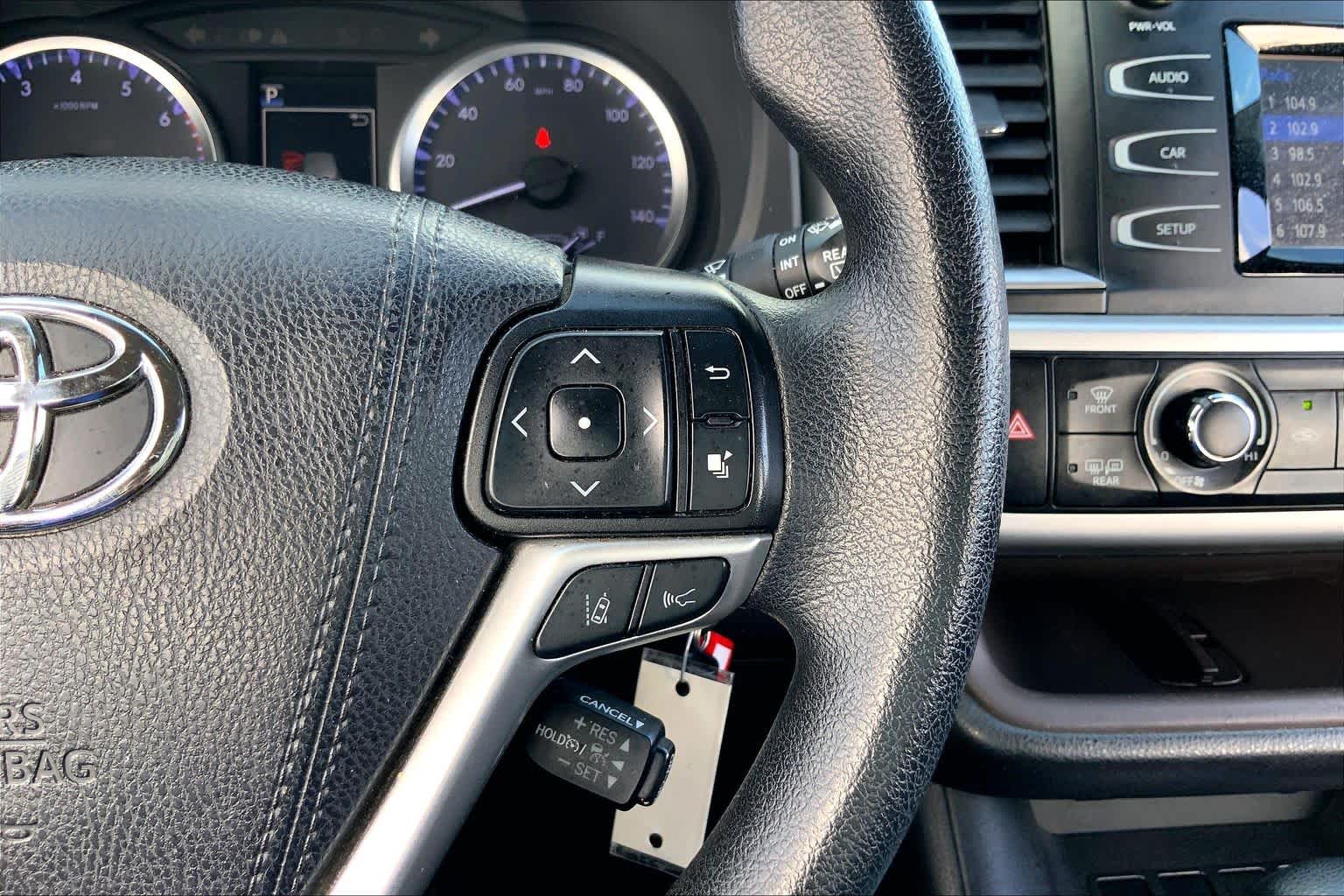 2019 Toyota Highlander LE Celestial Silver Metallic at Mac Haik CDJR North Houston