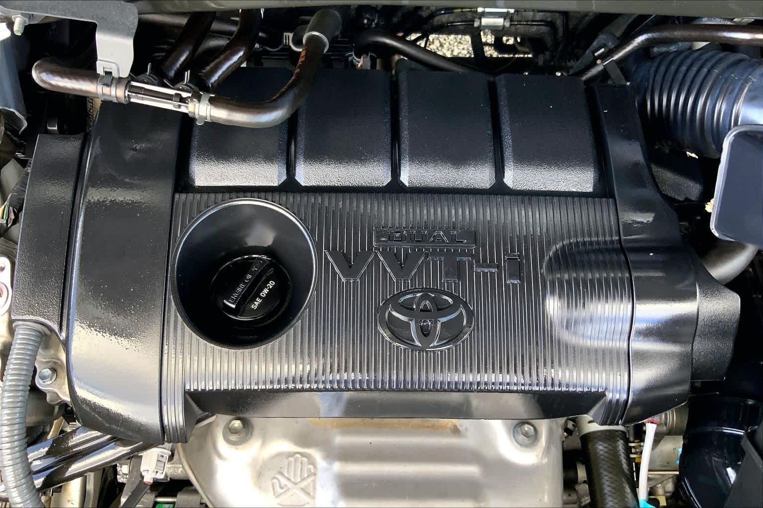 2019 Toyota Highlander LE Celestial Silver Metallic at Mac Haik CDJR North Houston