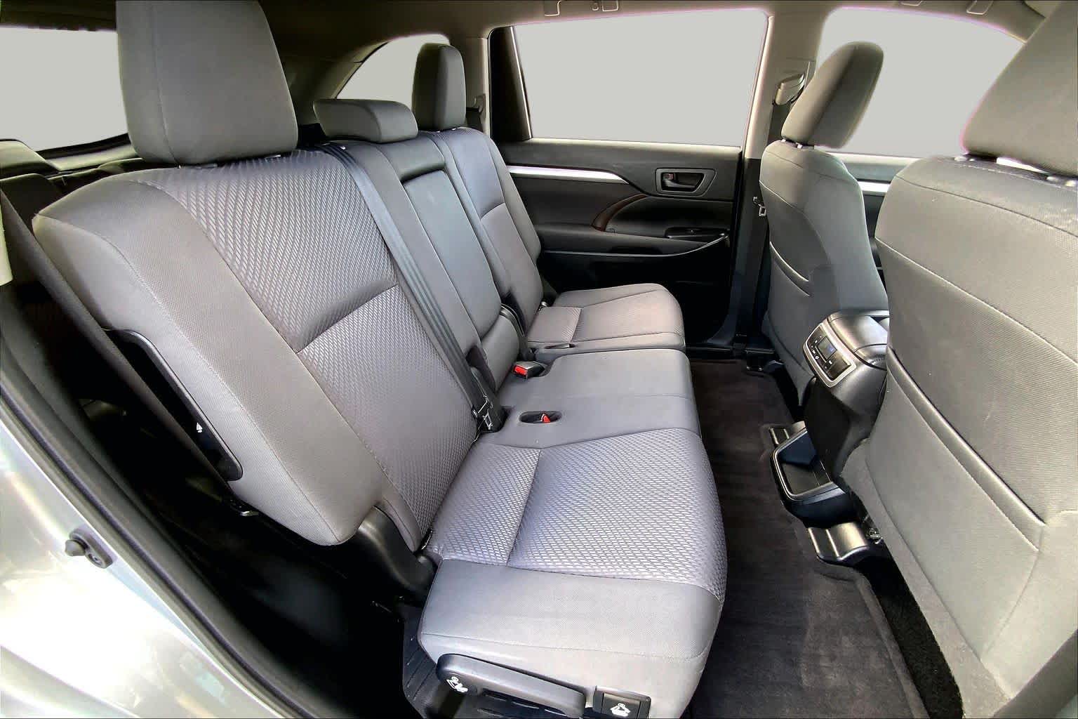 2019 Toyota Highlander LE Celestial Silver Metallic at Mac Haik CDJR North Houston