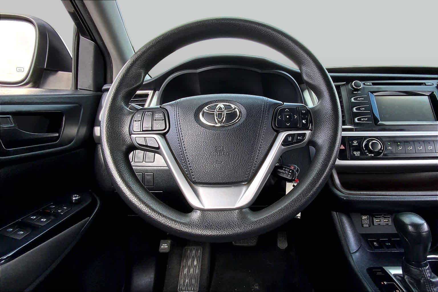2019 Toyota Highlander LE Midnight Black Metallic at HGreg Houston