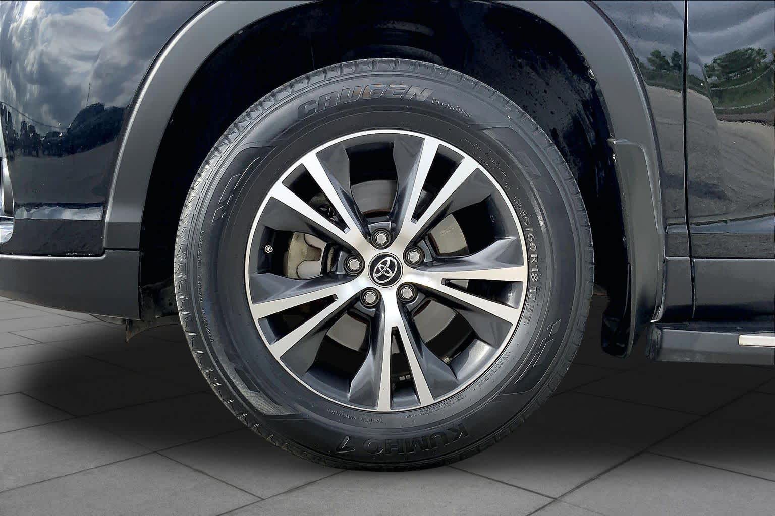 2019 Toyota Highlander LE Midnight Black Metallic at HGreg Houston
