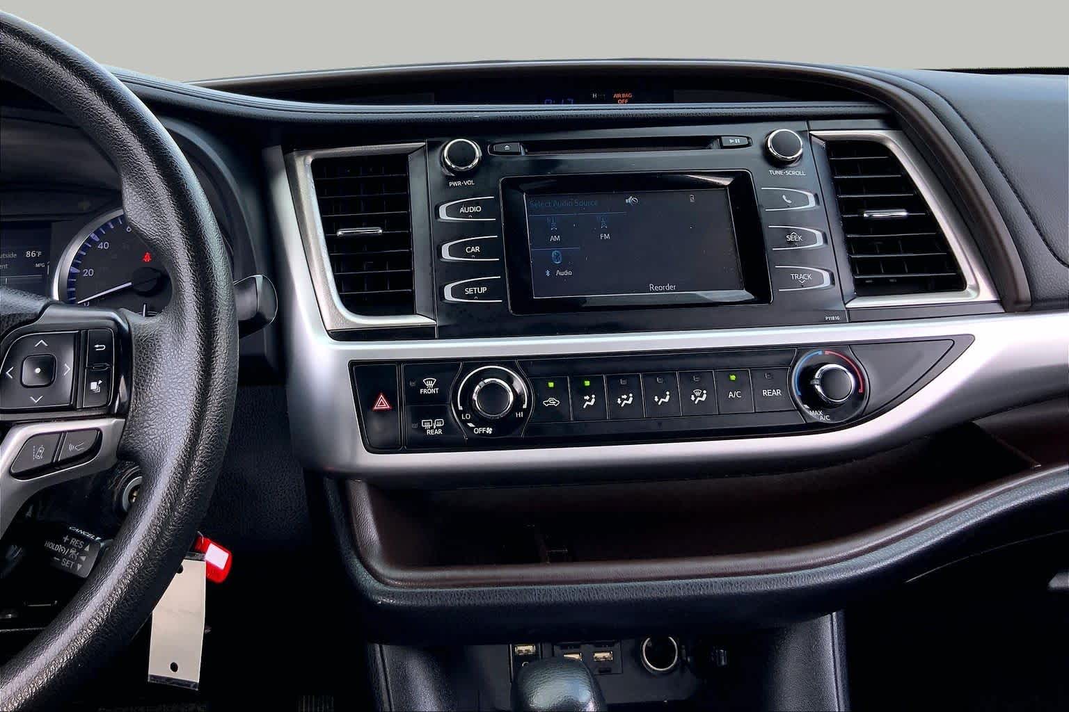 2019 Toyota Highlander LE Midnight Black Metallic at HGreg Houston