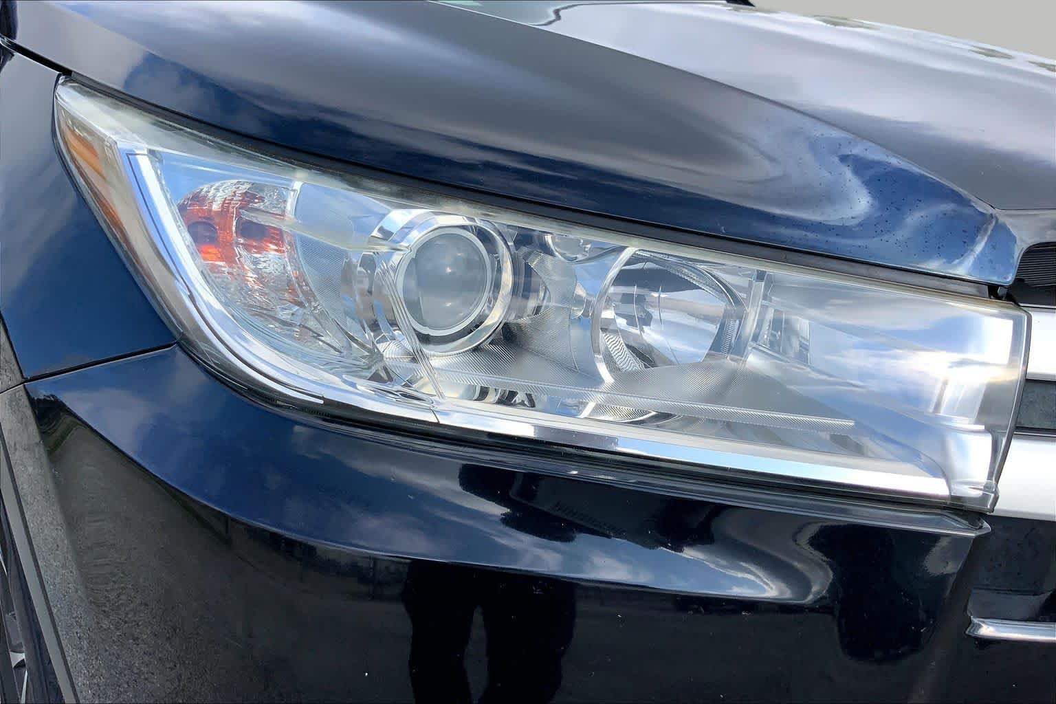 2019 Toyota Highlander LE Midnight Black Metallic at HGreg Houston