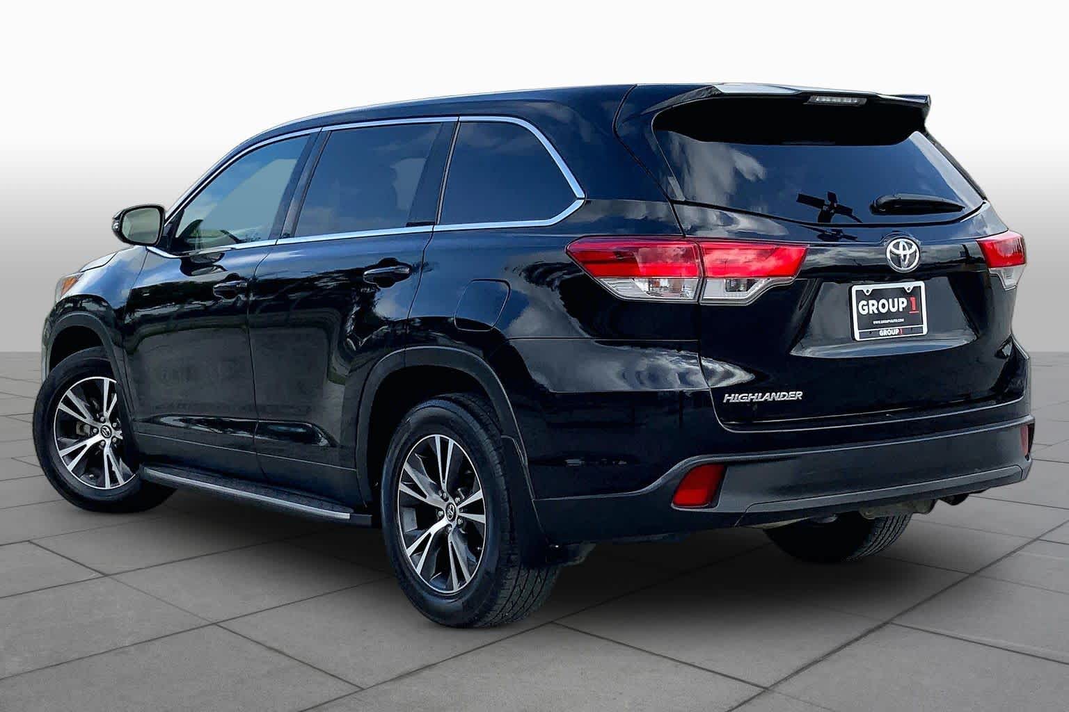 2019 Toyota Highlander LE Midnight Black Metallic at HGreg Houston