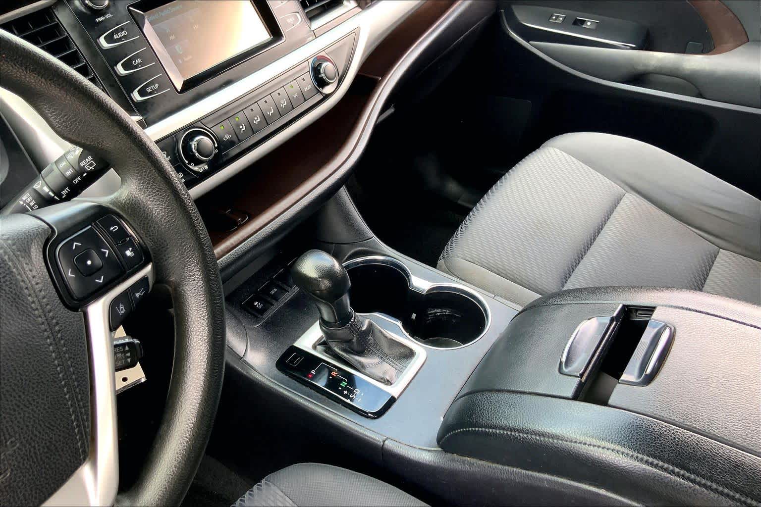 2019 Toyota Highlander LE Midnight Black Metallic at HGreg Houston