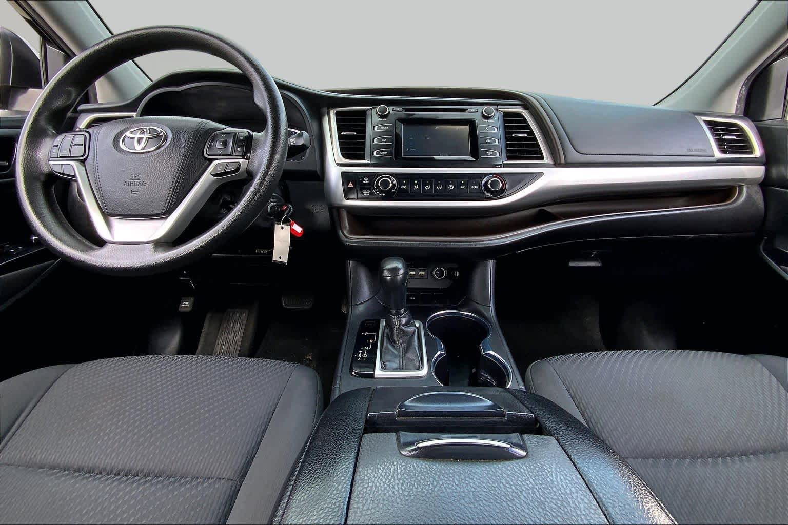 2019 Toyota Highlander LE Midnight Black Metallic at HGreg Houston