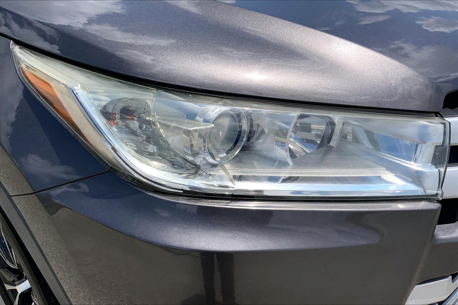 2019 Toyota Highlander LE Predawn Gray Mica at Group 1 Toyota Southwest