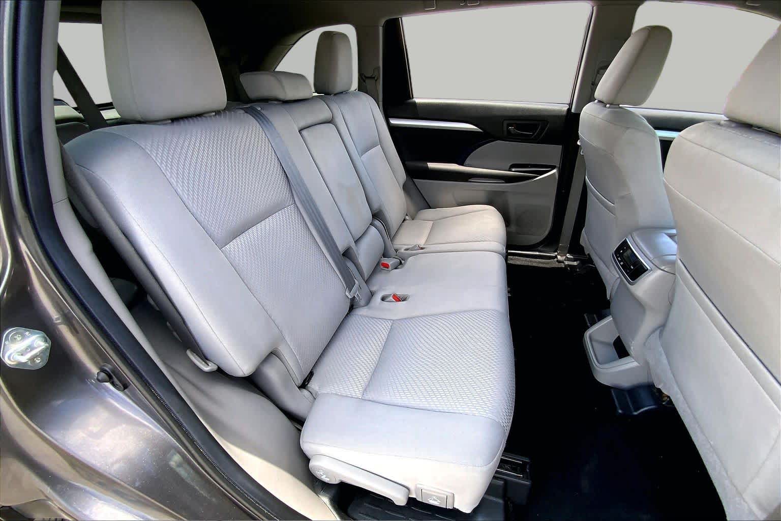 2019 Toyota Highlander LE Predawn Gray Mica at Group 1 Toyota Southwest