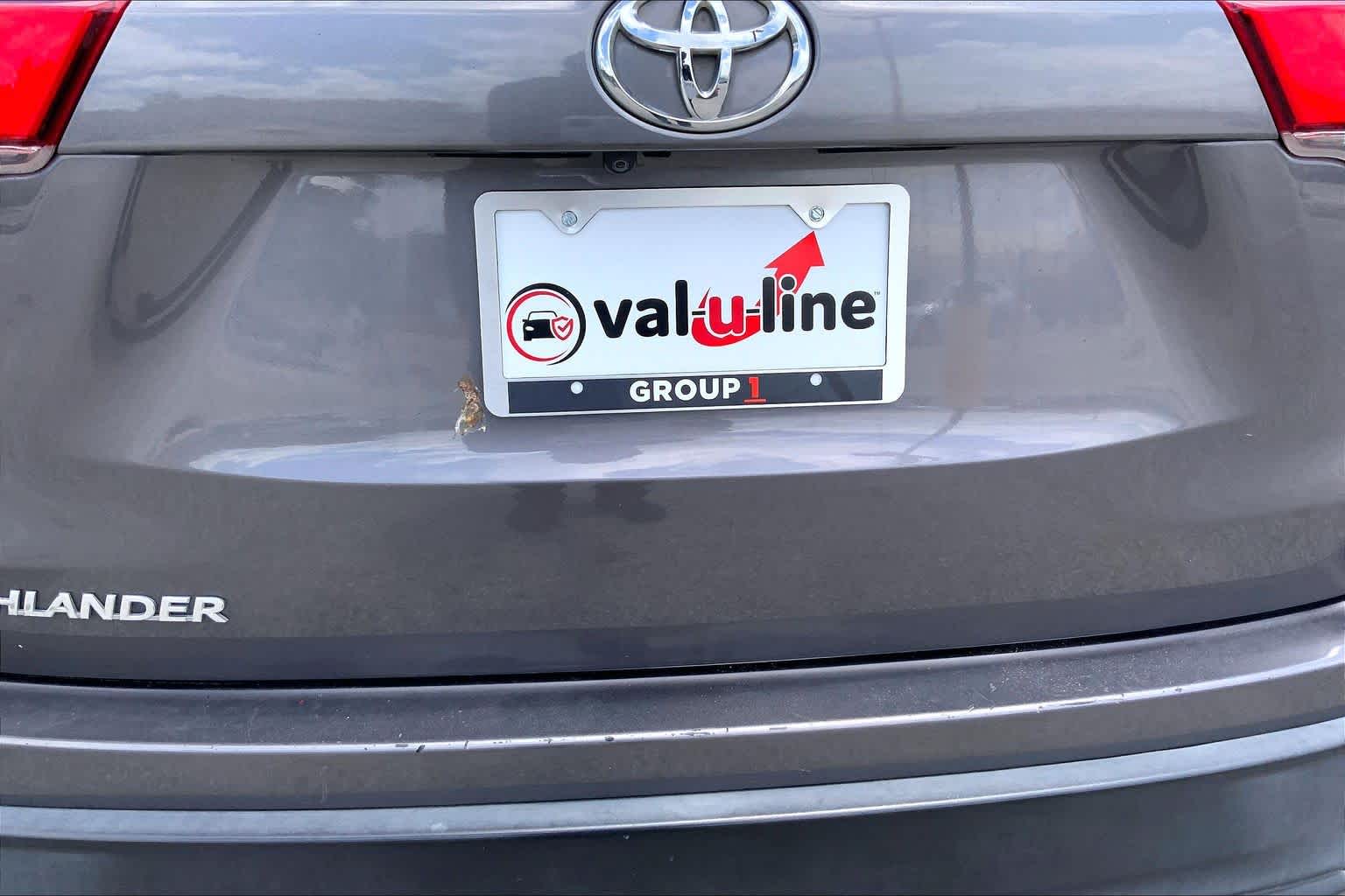 2019 Toyota Highlander LE Predawn Gray Mica at Group 1 Toyota Southwest
