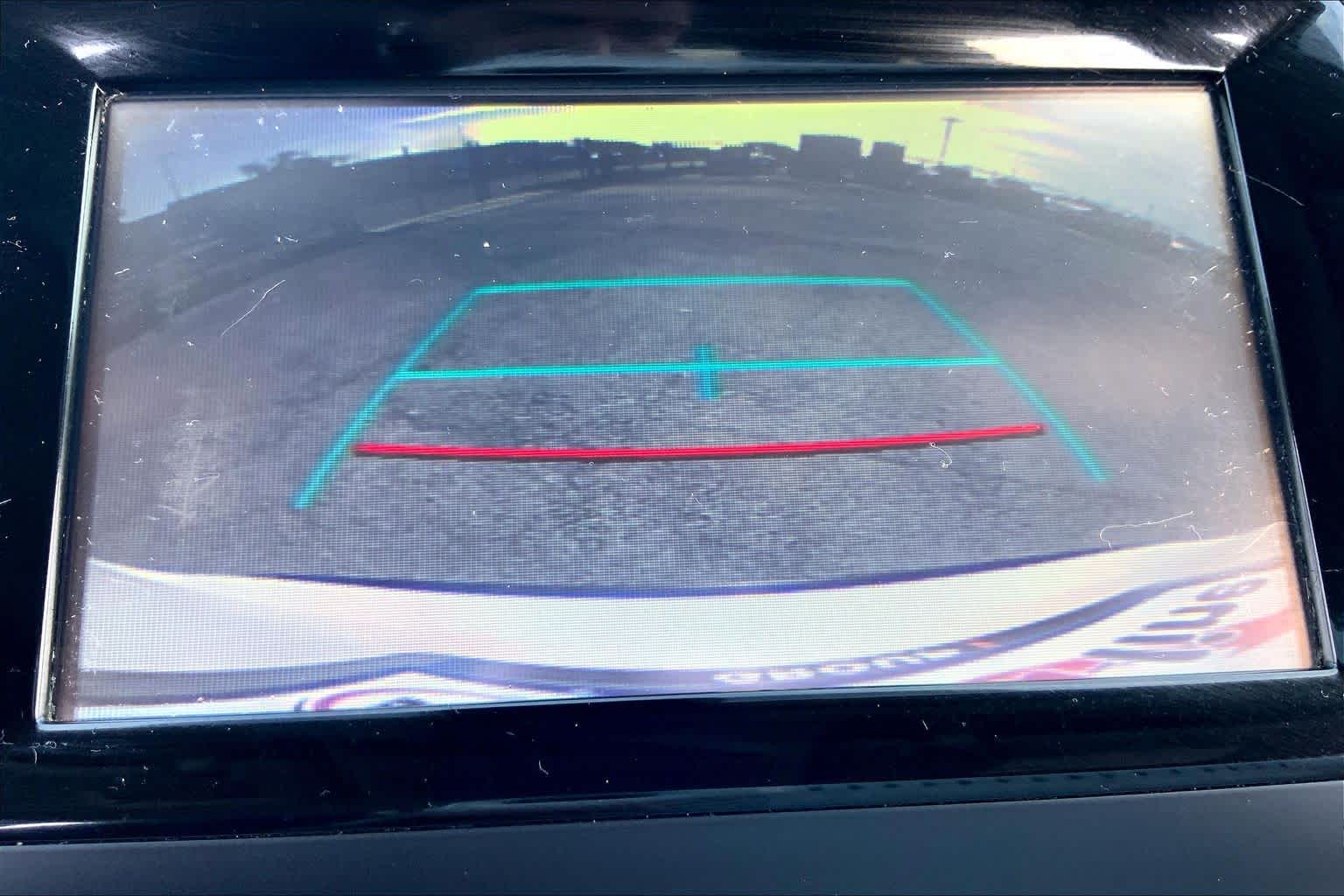 2019 Toyota Highlander LE Blizzard Pearl at Group 1 Toyota Southwest