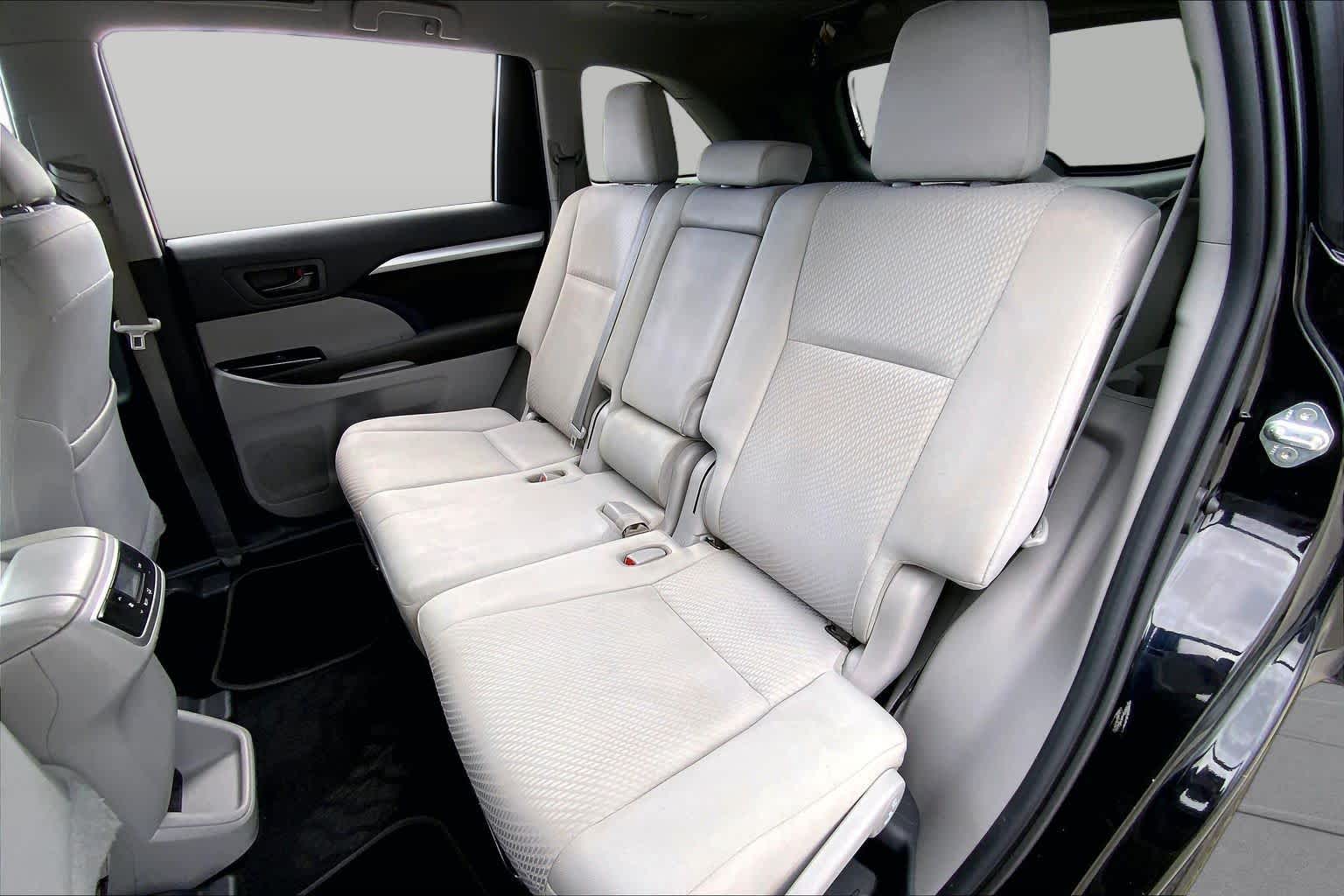 2019 Toyota Highlander LE Midnight Black Metallic at Lexus Southwest Houston