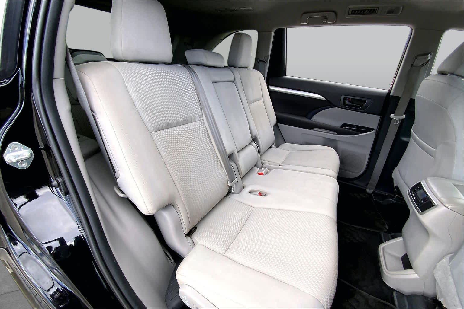 2019 Toyota Highlander LE Midnight Black Metallic at Lexus Southwest Houston