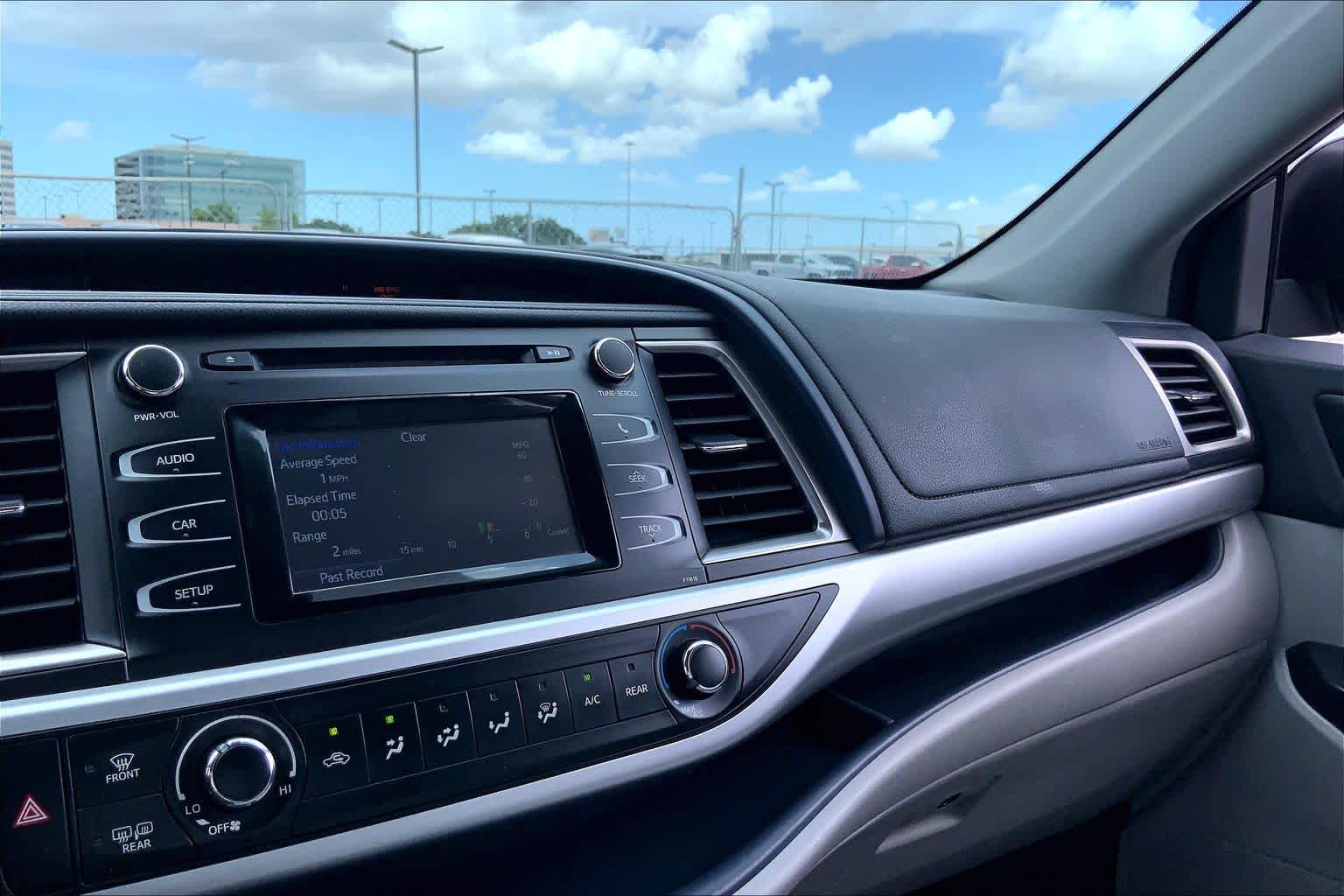 2019 Toyota Highlander LE Midnight Black Metallic at Lexus Southwest Houston