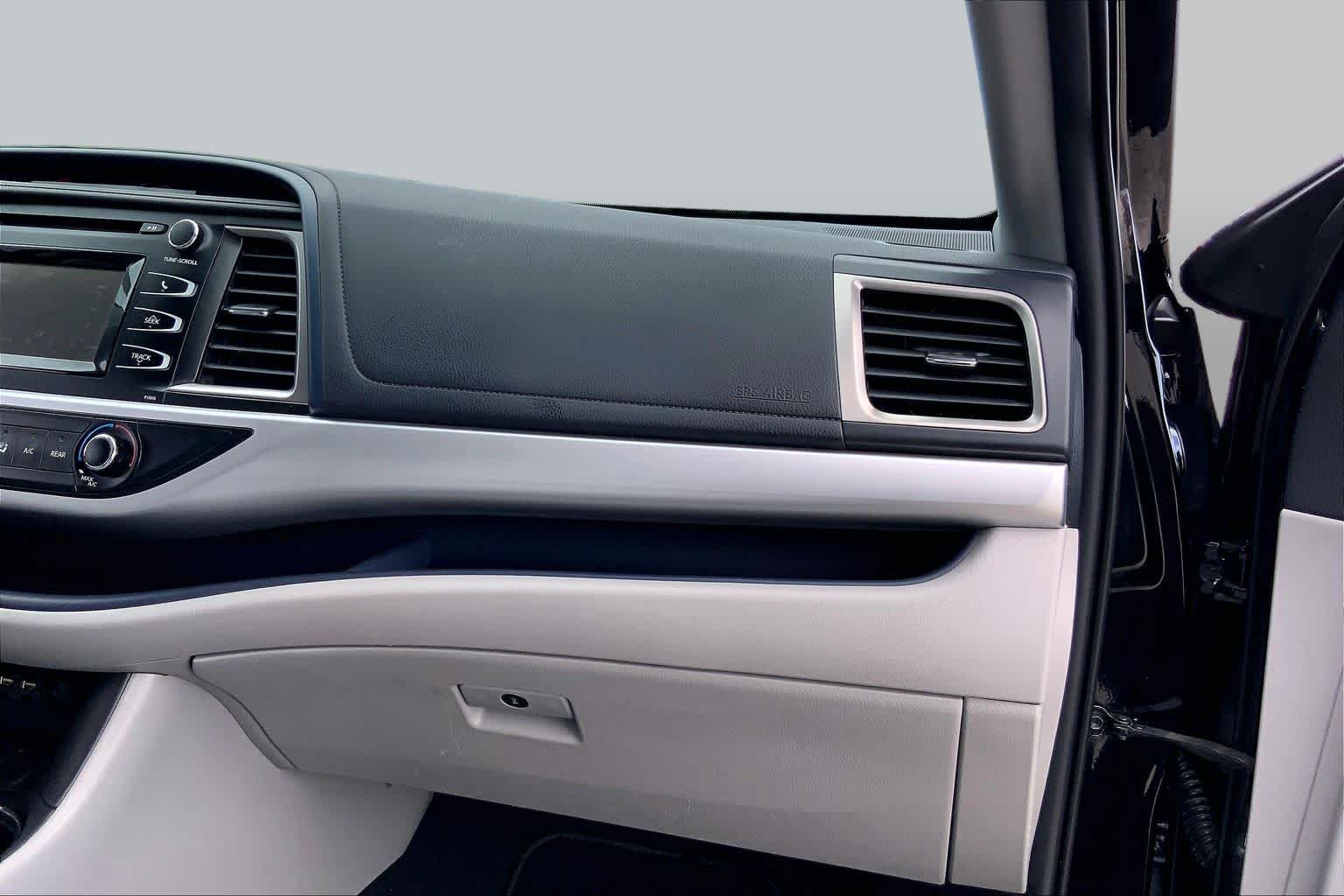 2019 Toyota Highlander LE Midnight Black Metallic at Lexus Southwest Houston
