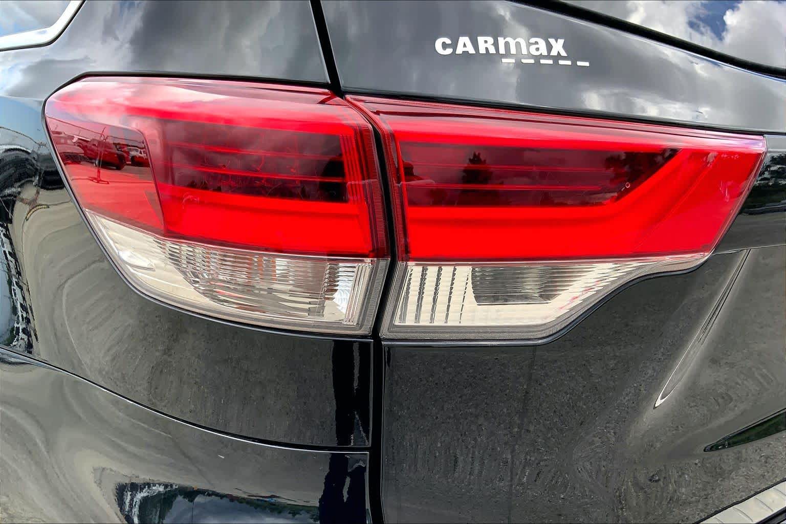 2019 Toyota Highlander LE Midnight Black Metallic at Lexus Southwest Houston