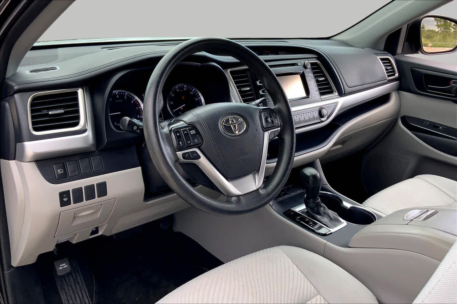 2019 Toyota Highlander LE Midnight Black Metallic at Lexus Southwest Houston