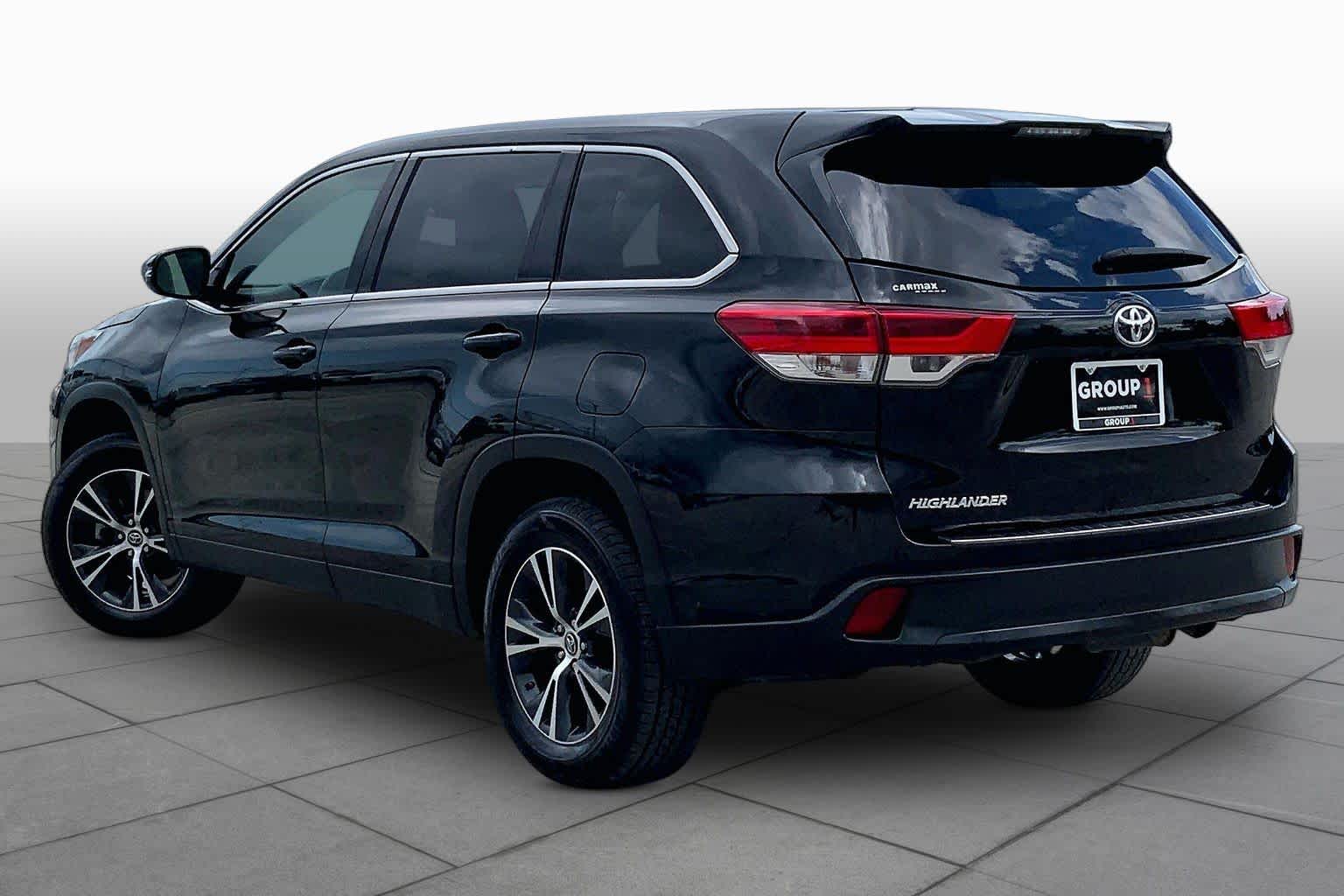 2019 Toyota Highlander LE Midnight Black Metallic at Lexus Southwest Houston