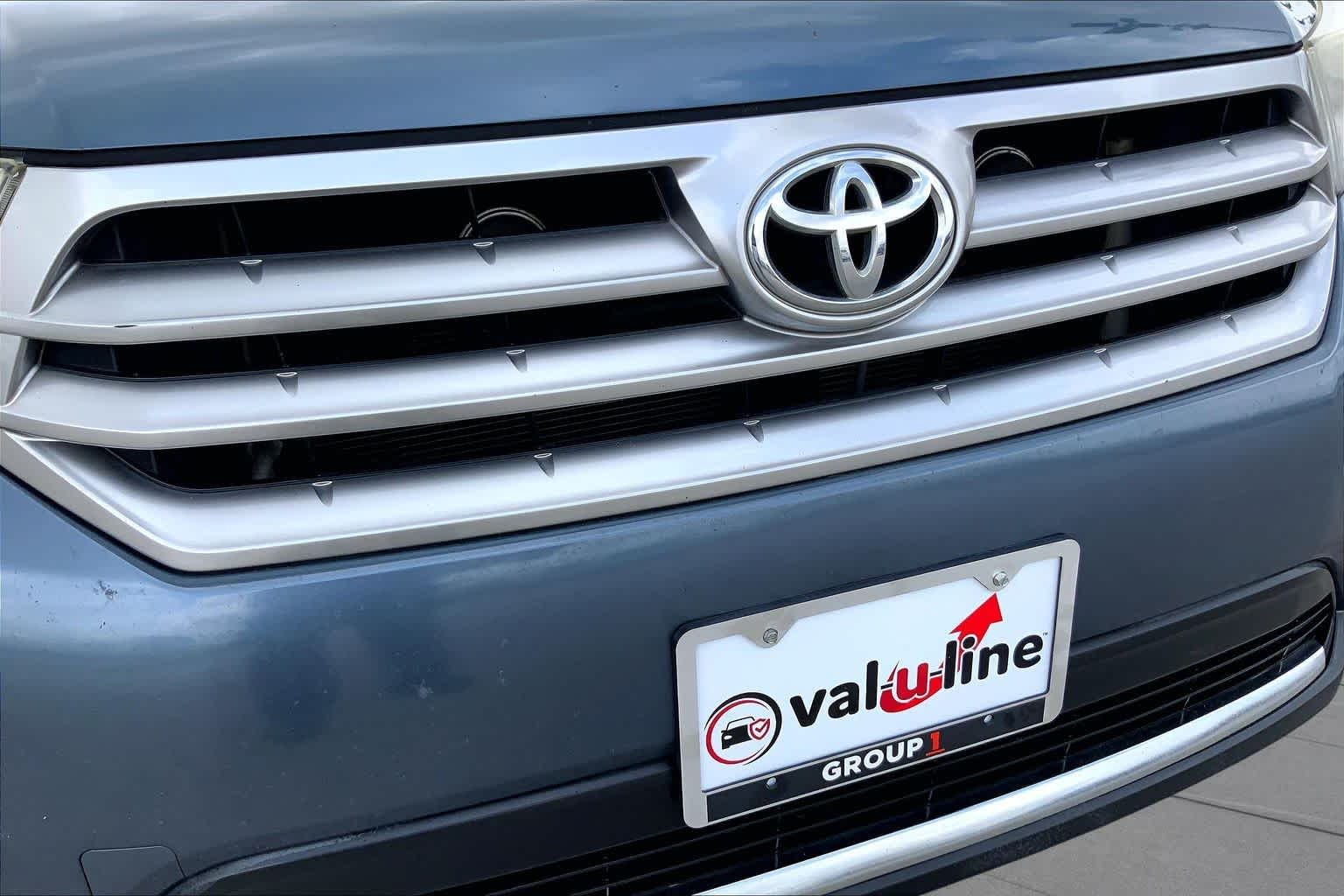 2013 Toyota Highlander Plus Shoreline Blue Pearl at Lexus Southwest Houston