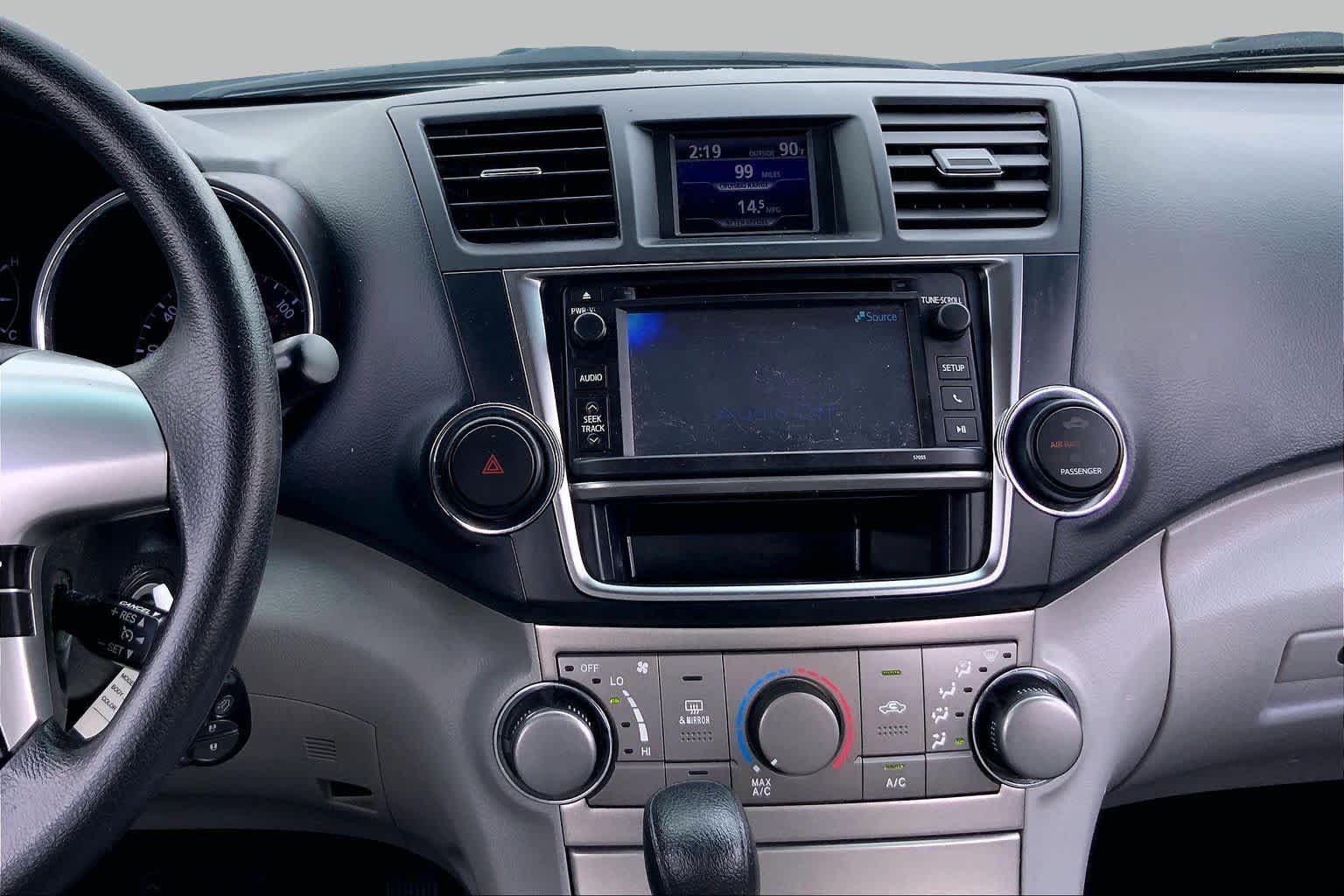 2013 Toyota Highlander Plus Shoreline Blue Pearl at Lexus Southwest Houston