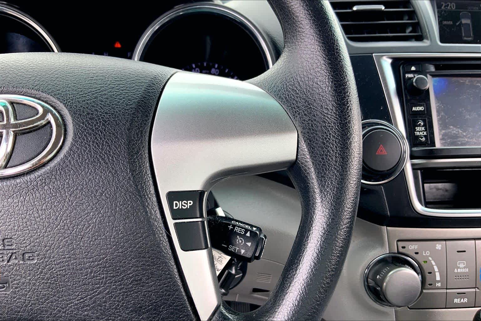 2013 Toyota Highlander Plus Shoreline Blue Pearl at Lexus Southwest Houston