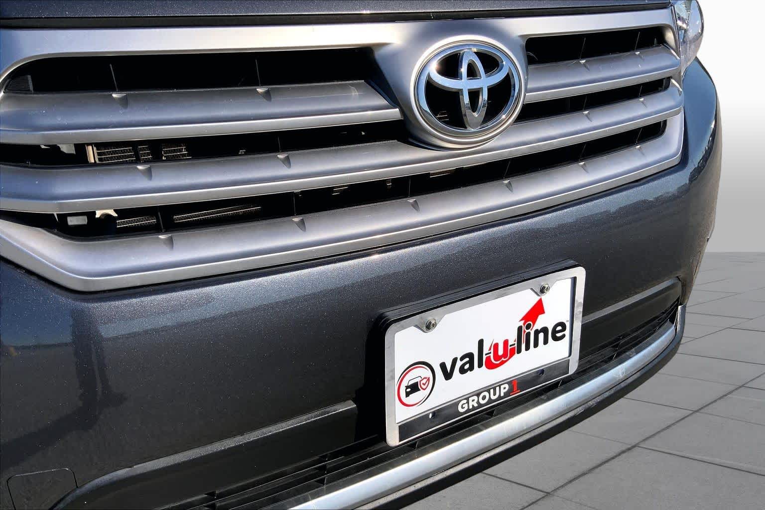 2013 Toyota Highlander photo 29 of 36