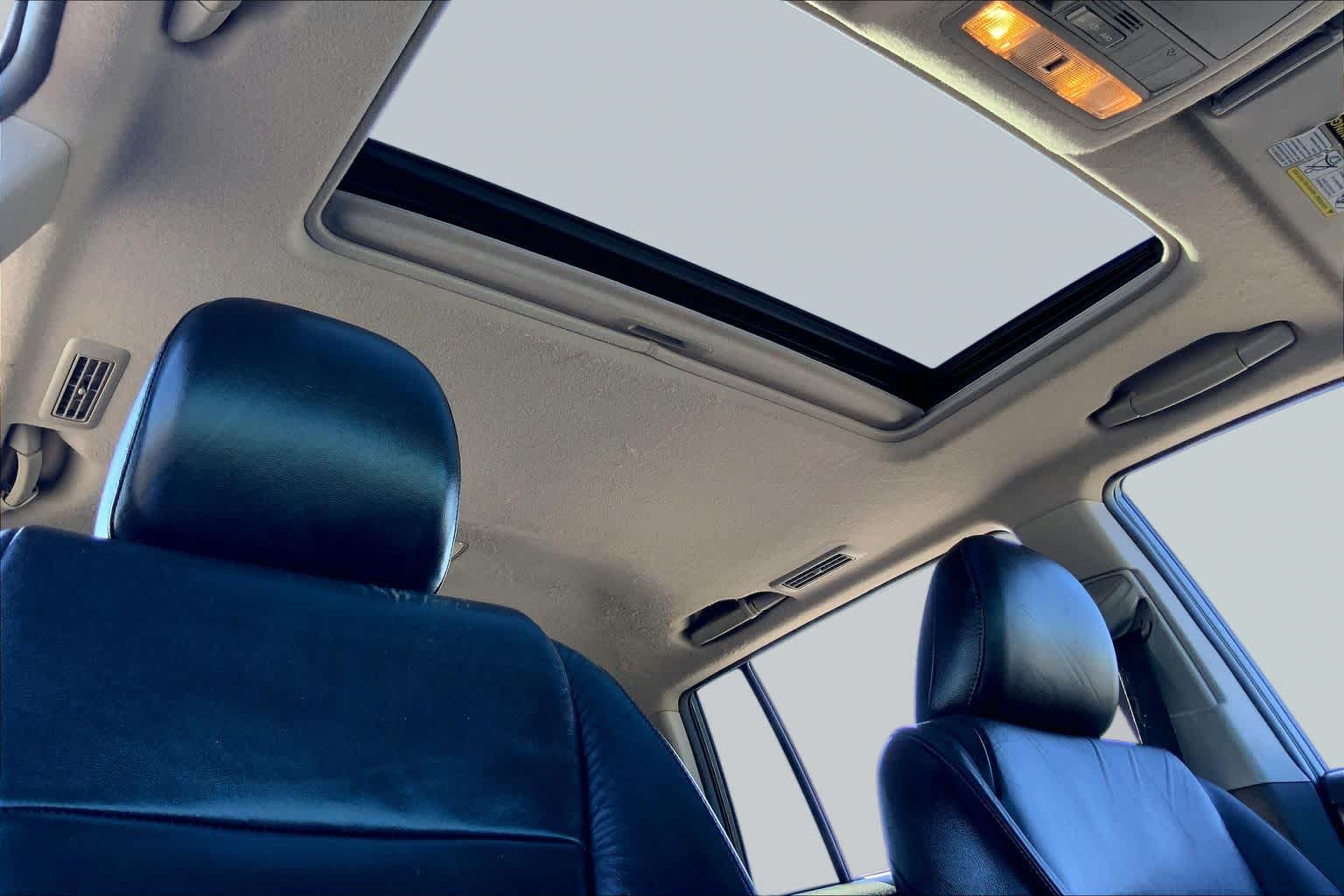 2013 Toyota Highlander photo 14 of 36