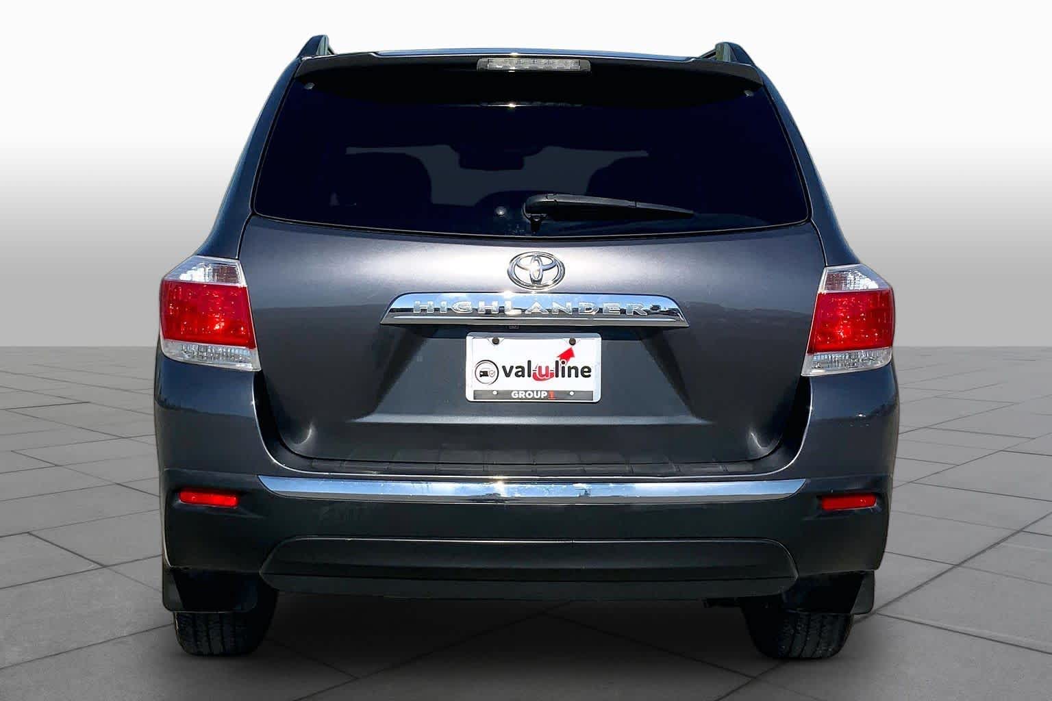 2013 Toyota Highlander photo 5 of 36